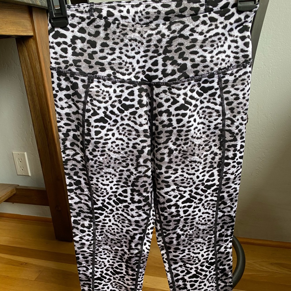 Betsey Johnson workout leggings